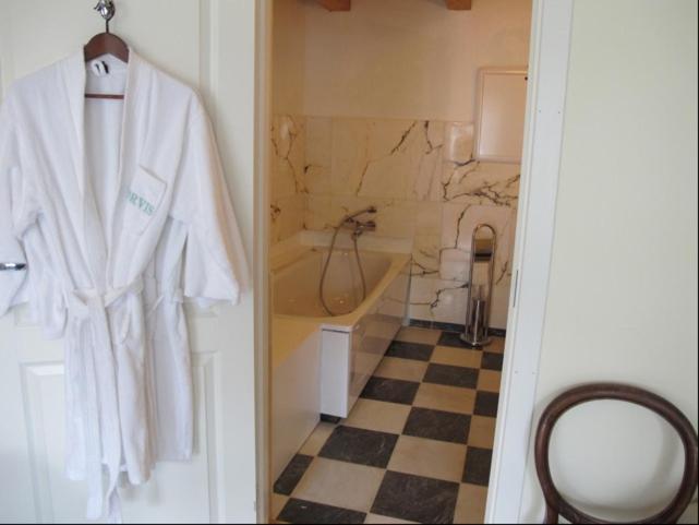Torvis Hotel Luster Room photo